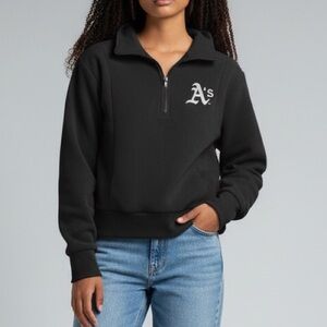 NEW UNRL Oakland A’s Womens XL Black Half Quarter Zip Pullover Sweatshirt Crop